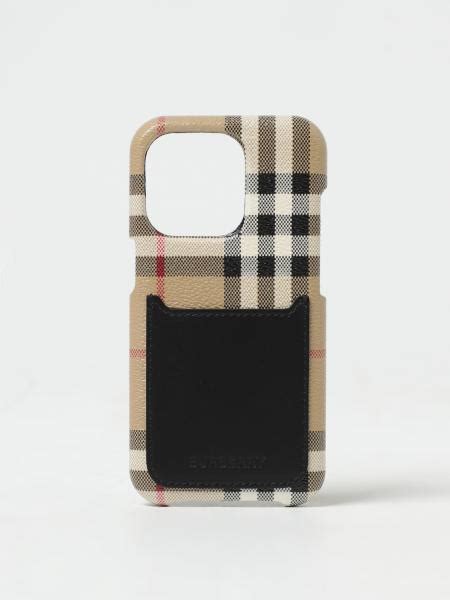 burberry tech accessories